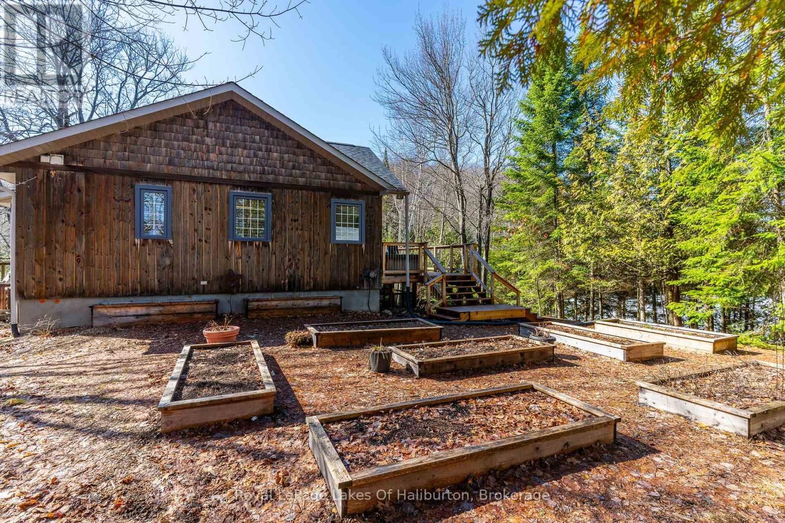 1128 ARGILLITE ROAD Image 35