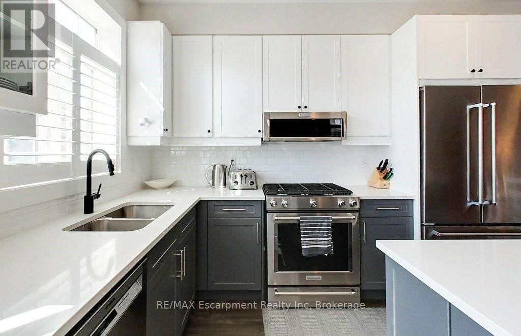 212 COURTLAND STREET Image 12