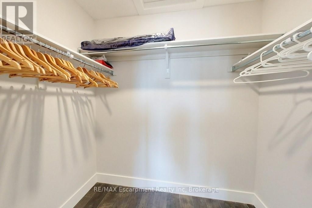 212 COURTLAND STREET Image 22