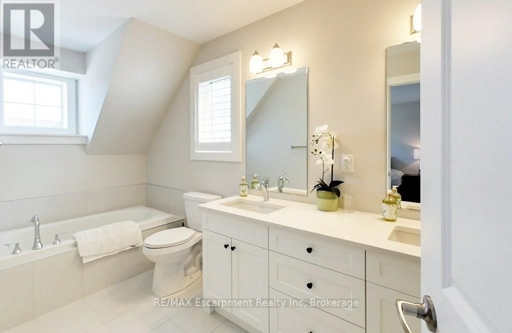 212 COURTLAND STREET Image 23