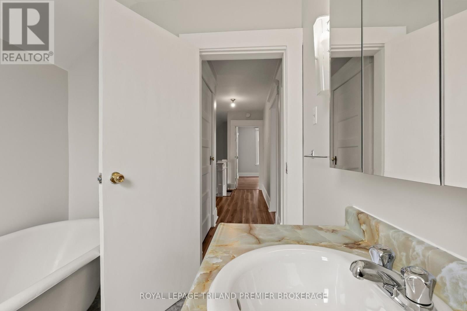 653 PRINCESS AVENUE Image 24