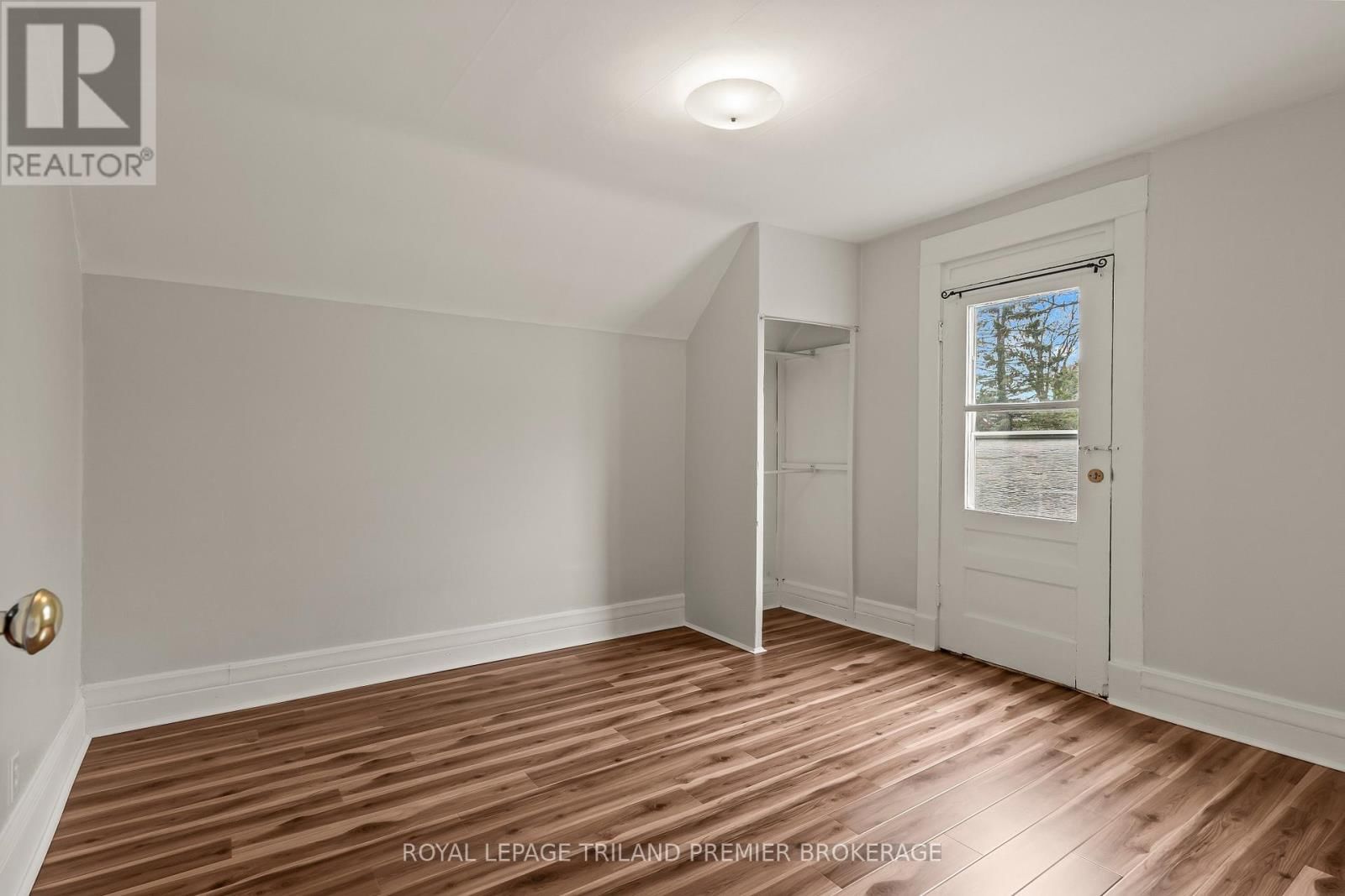 653 PRINCESS AVENUE Image 26