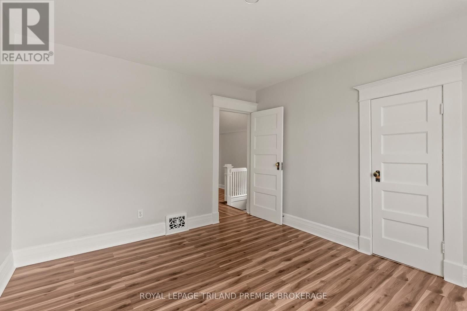 653 PRINCESS AVENUE Image 29