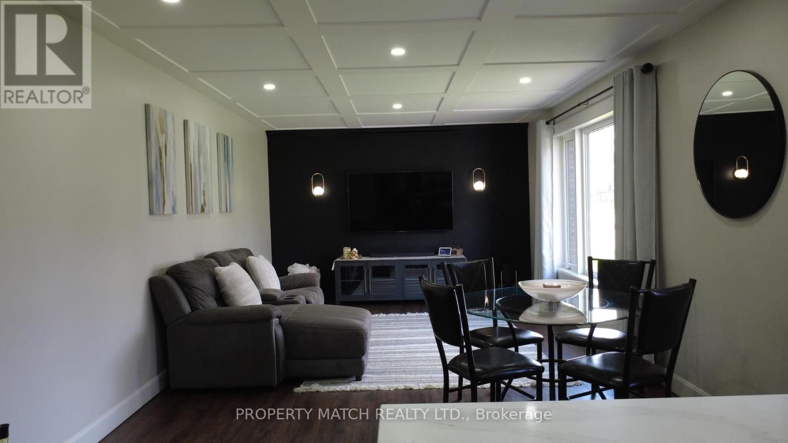 16 SIMMONS STREET Image 12