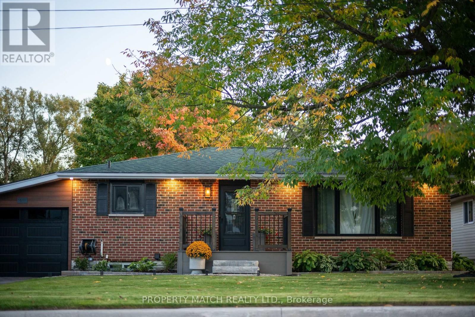 16 SIMMONS STREET Image 2