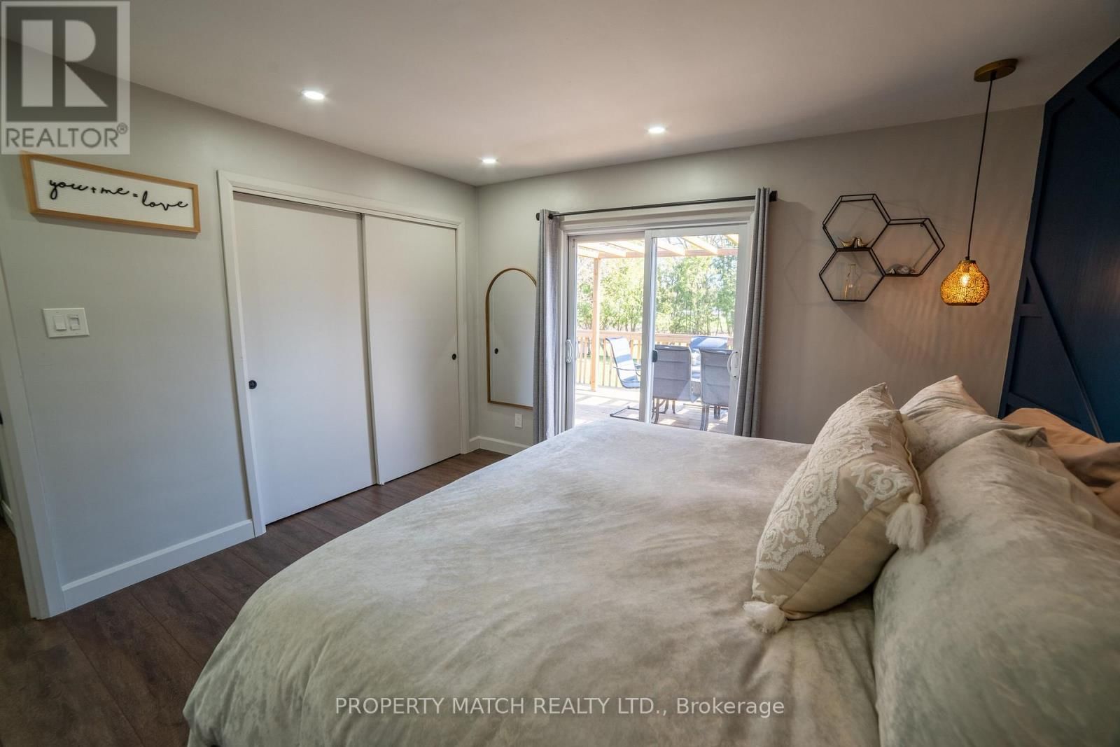 16 SIMMONS STREET Image 20