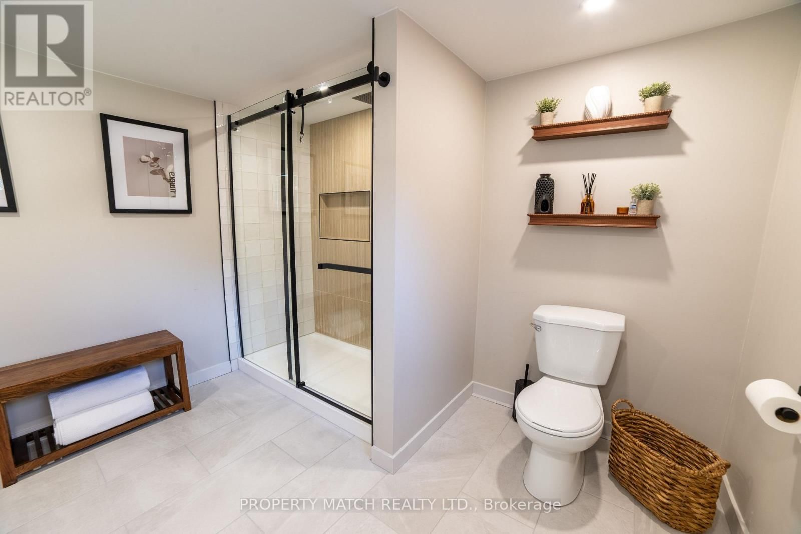 16 SIMMONS STREET Image 27