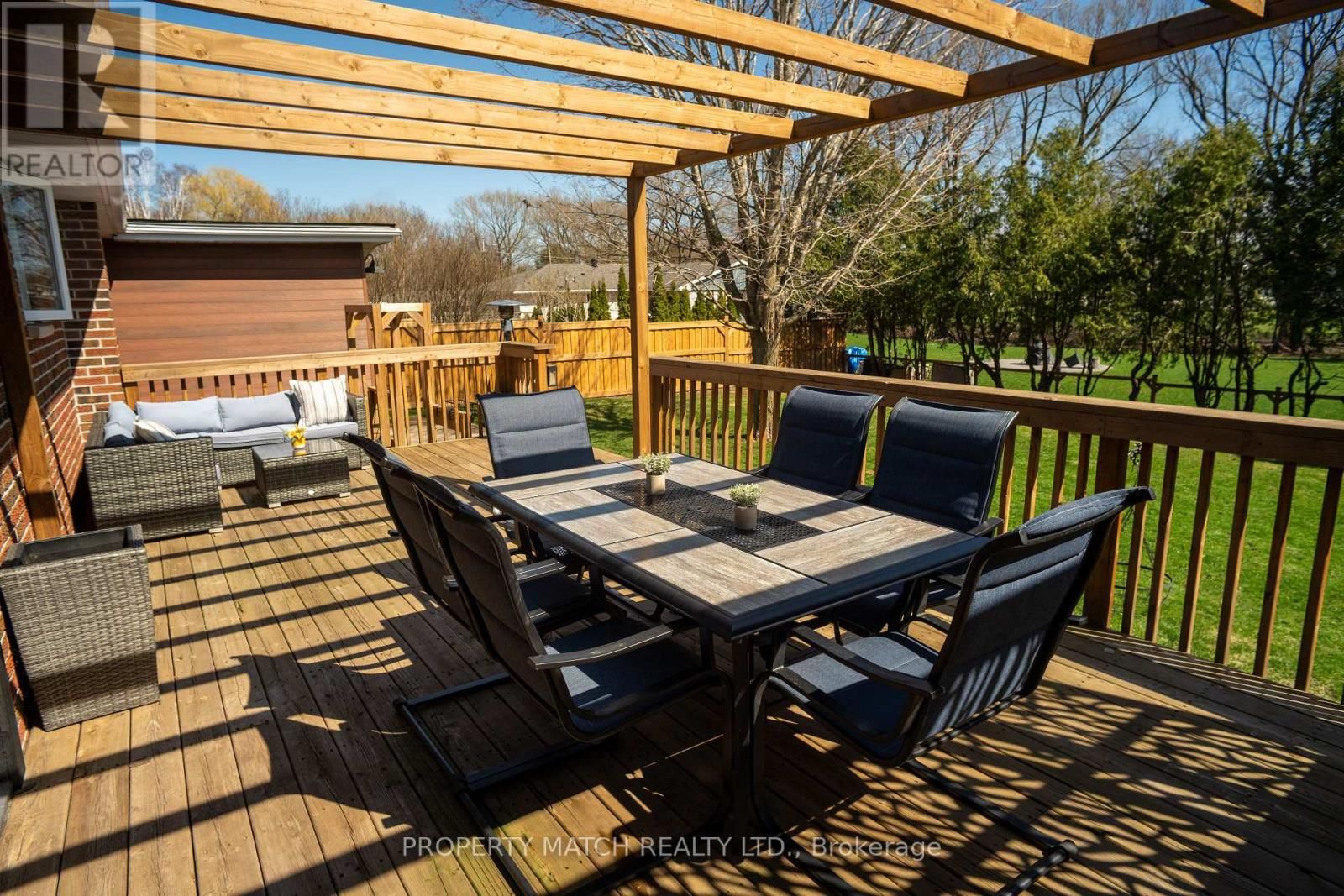 16 SIMMONS STREET Image 33