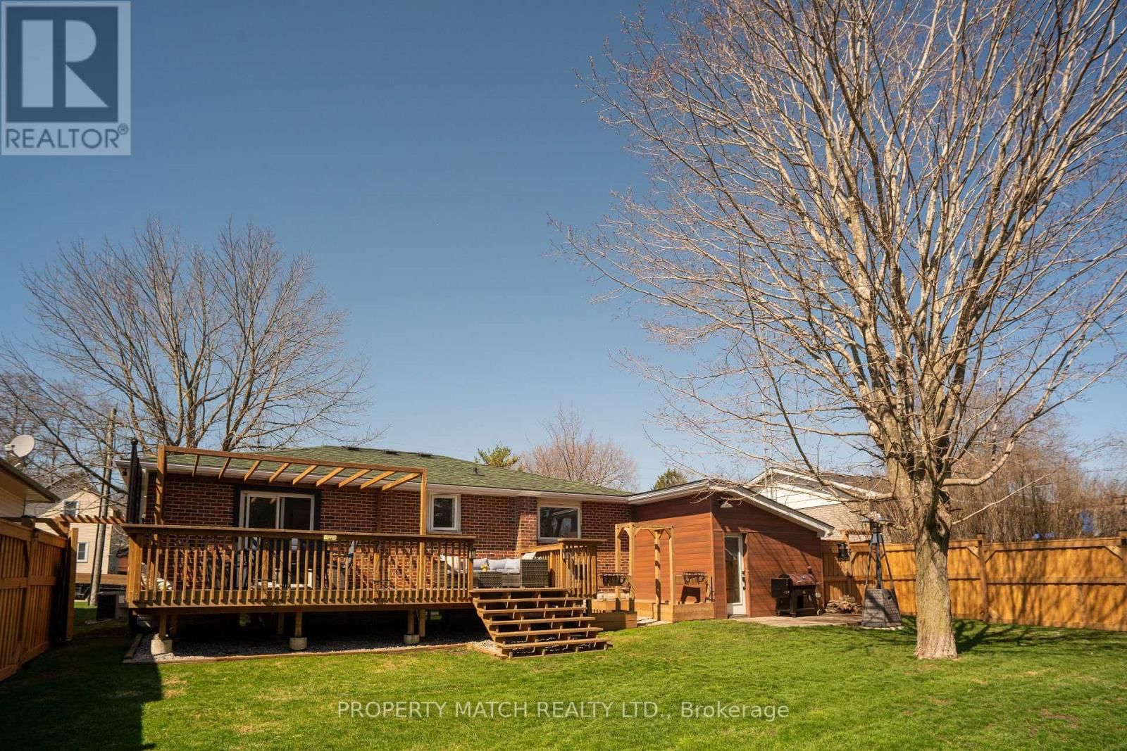 16 SIMMONS STREET Image 36