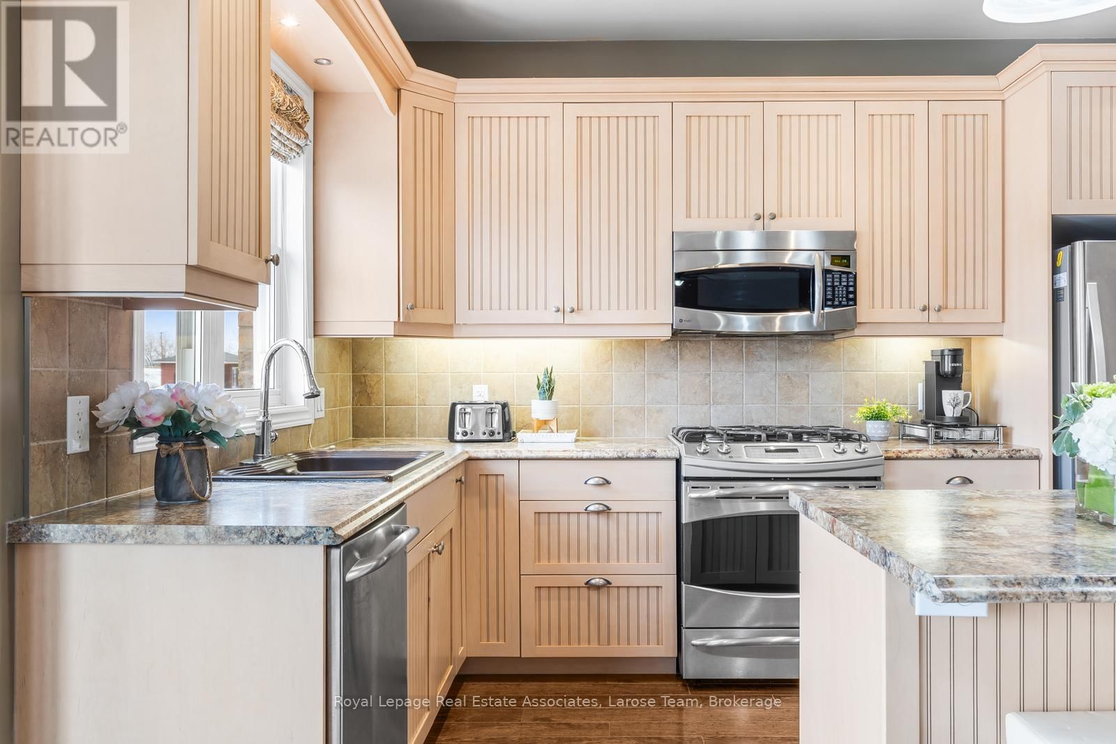 5484 ATTEMA CRESCENT Image 18