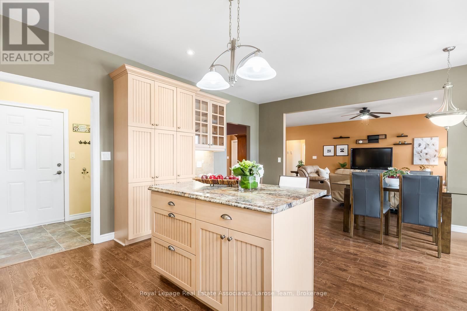 5484 ATTEMA CRESCENT Image 21