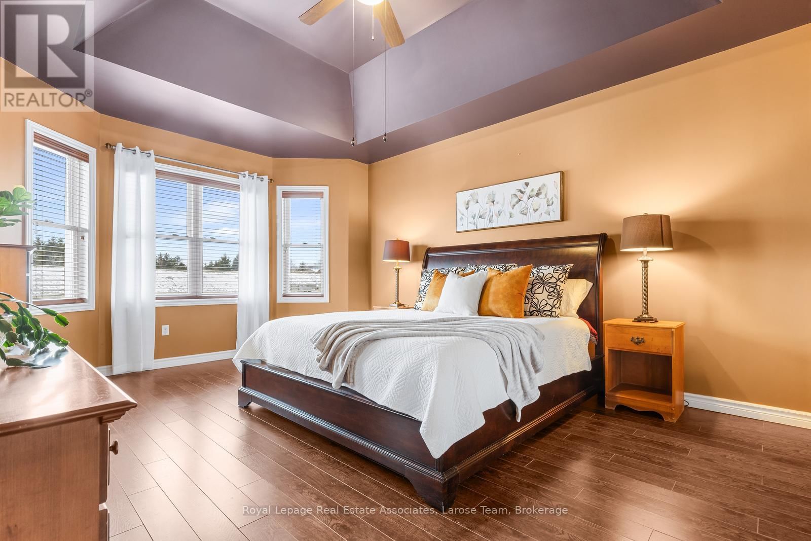 5484 ATTEMA CRESCENT Image 25