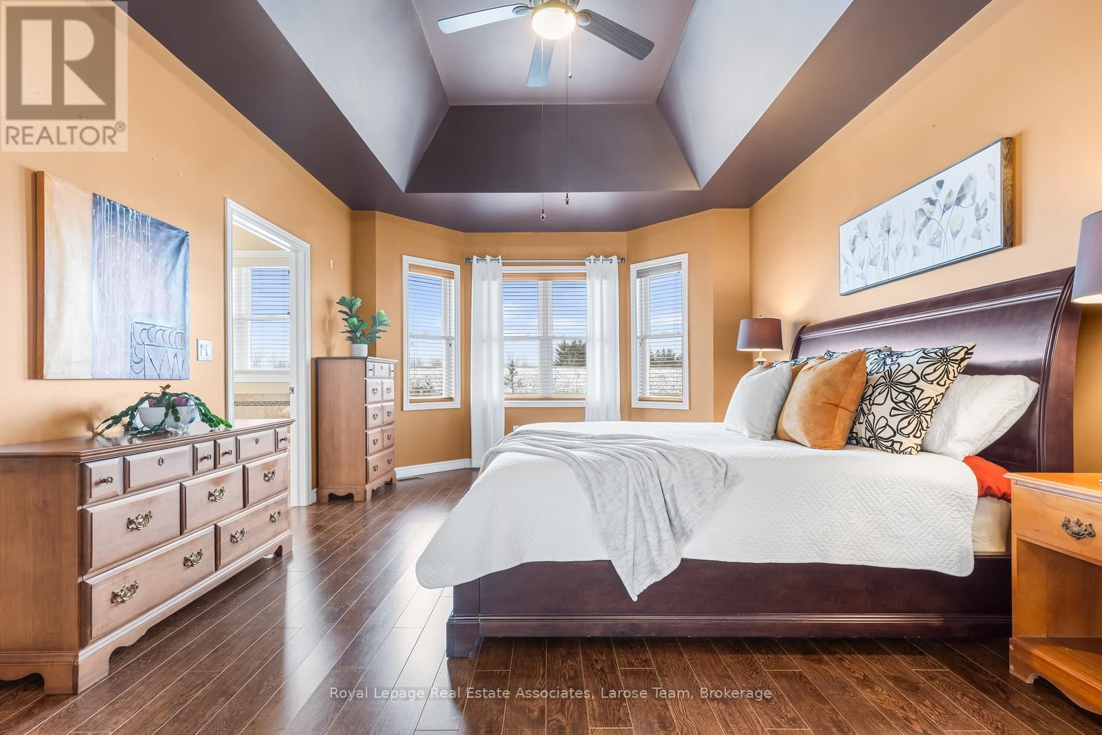 5484 ATTEMA CRESCENT Image 26