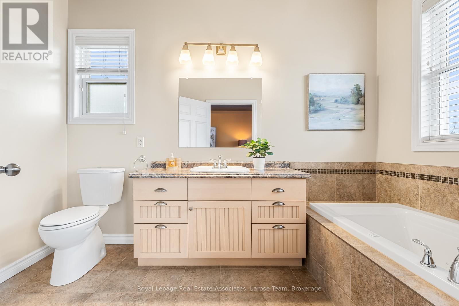 5484 ATTEMA CRESCENT Image 28