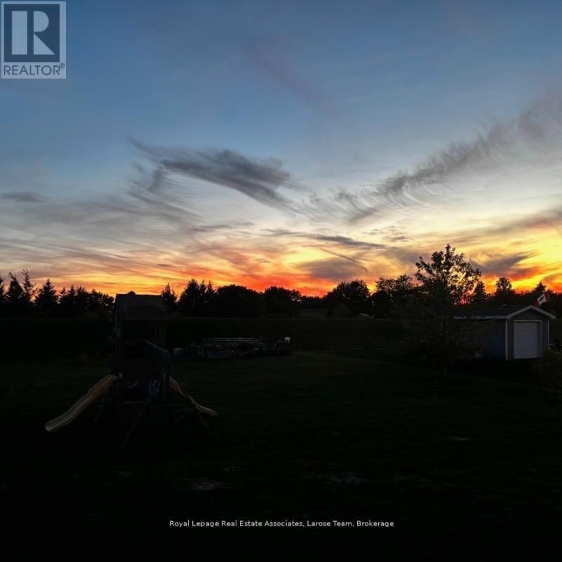 5484 ATTEMA CRESCENT Image 44