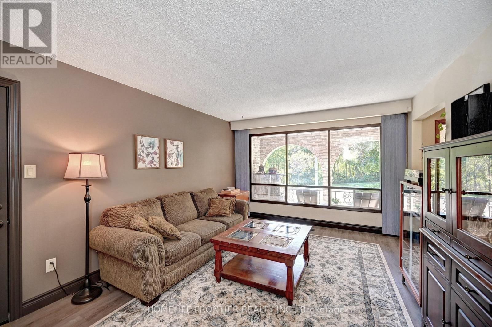 121 FOREST ROAD Image 11