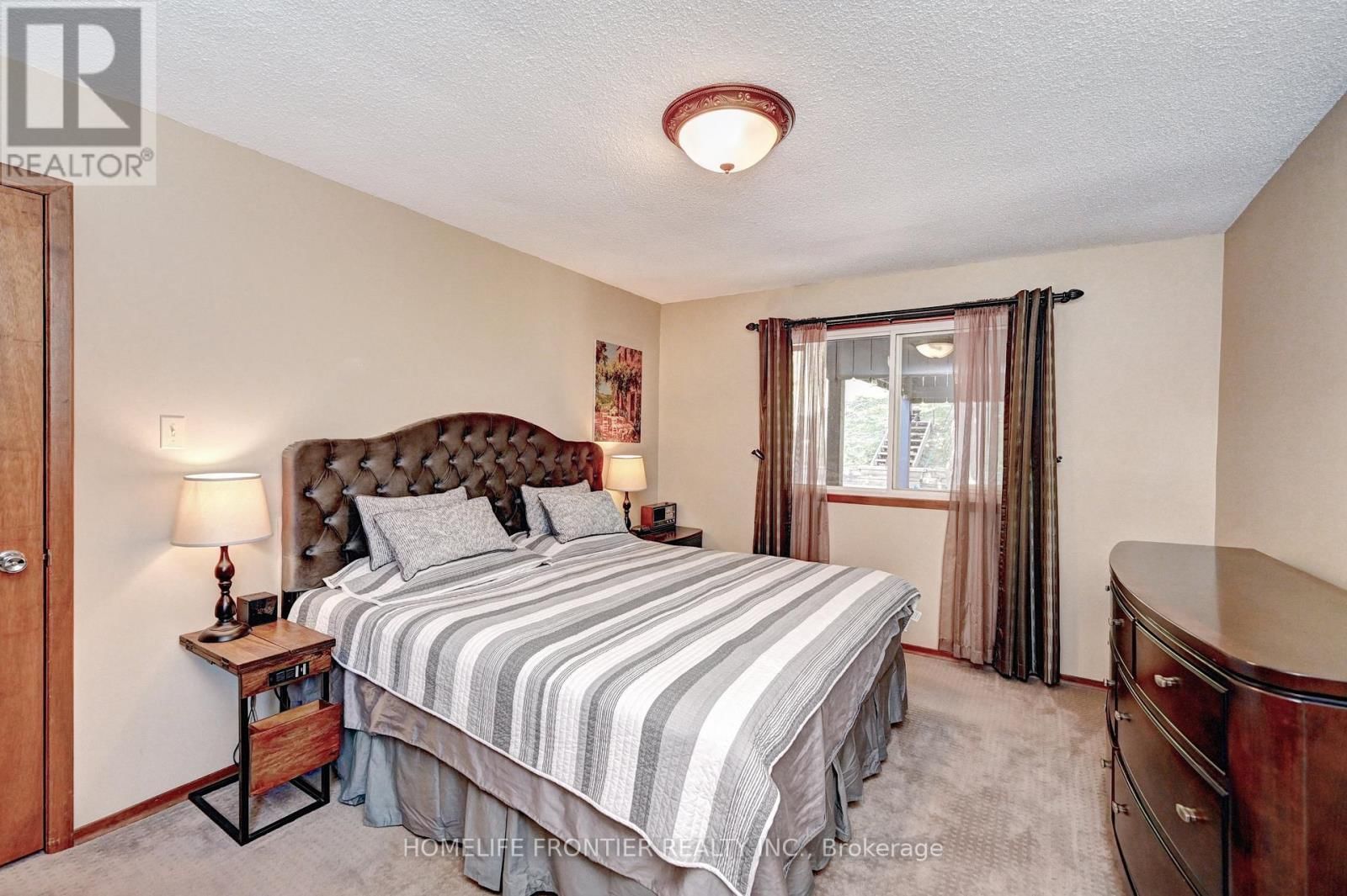 121 FOREST ROAD Image 18