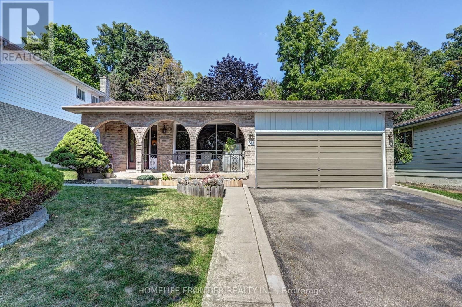 121 FOREST ROAD Image 2