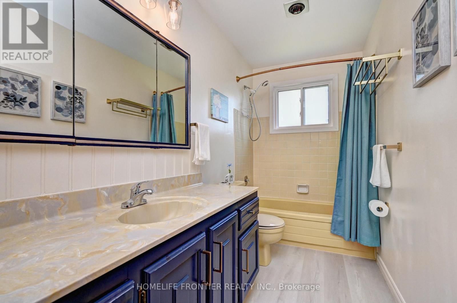 121 FOREST ROAD Image 20