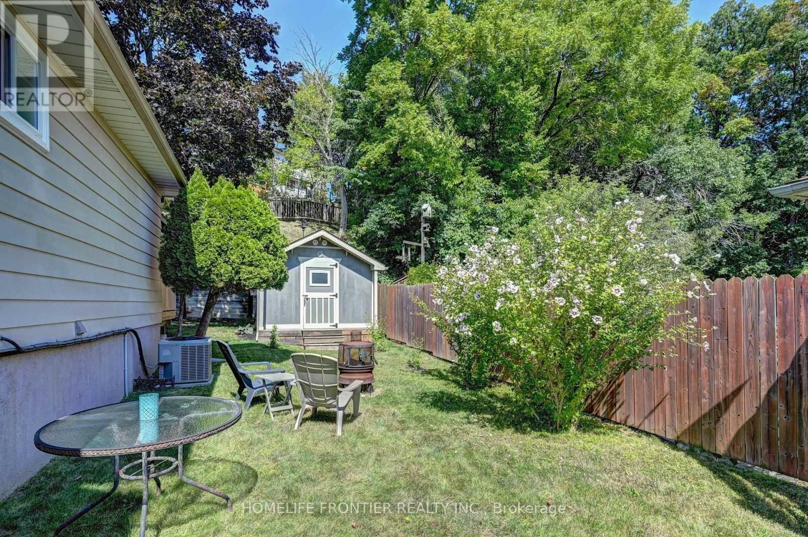 121 FOREST ROAD Image 30