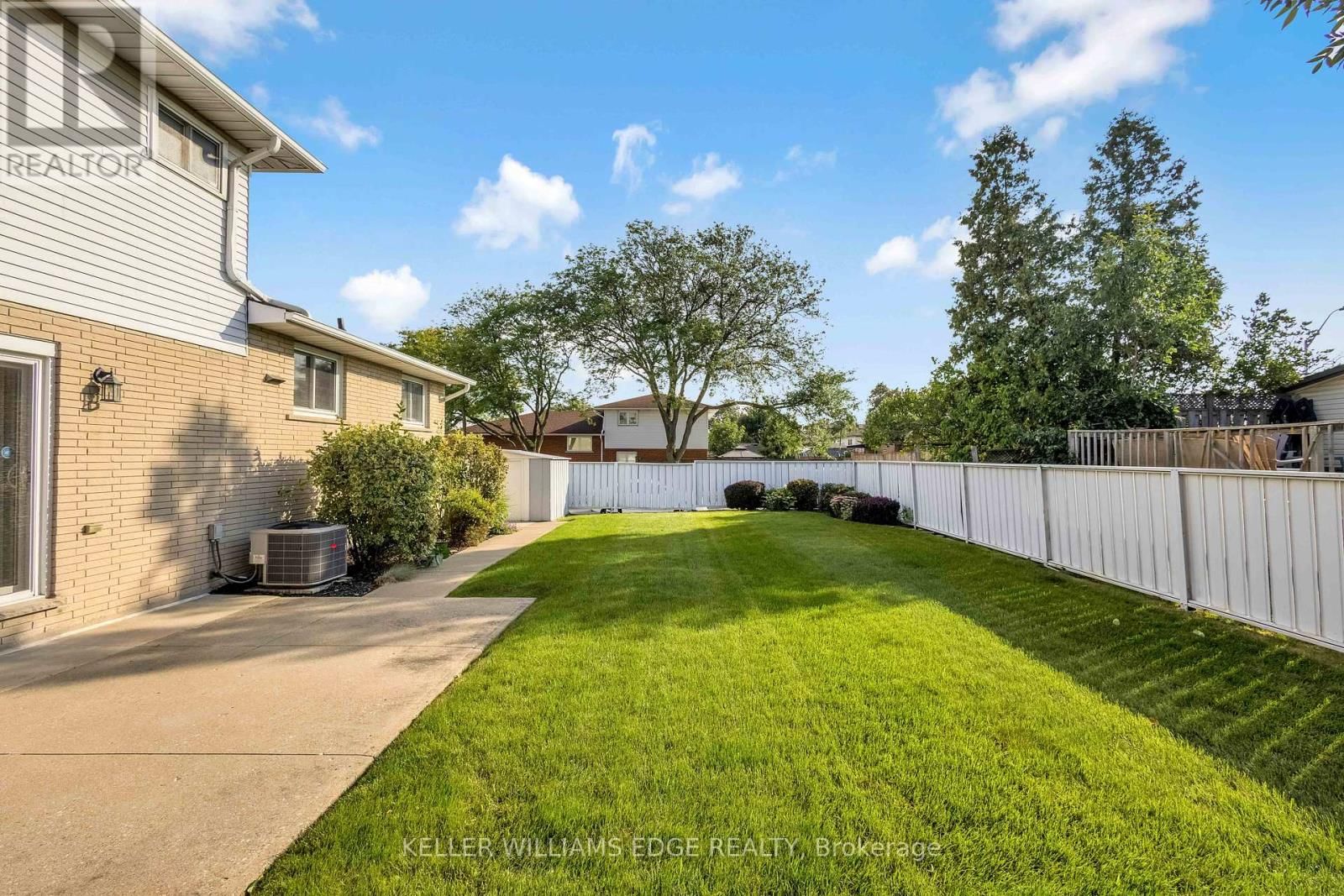 217 LAWNHURST COURT Image 42