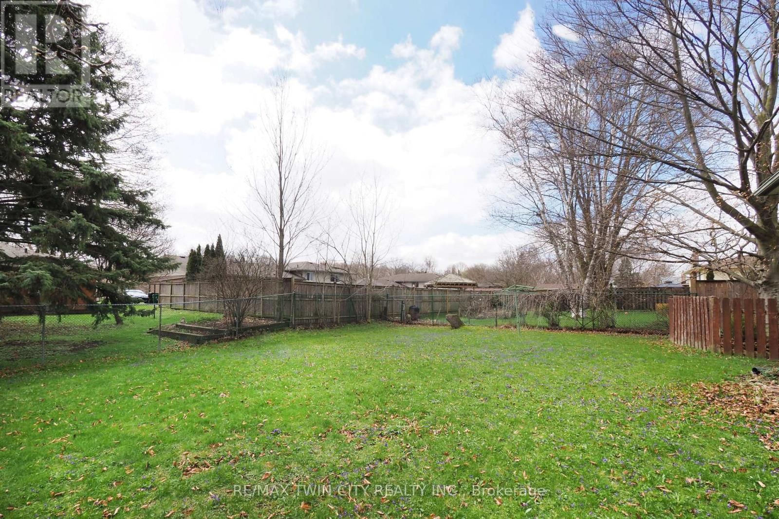 15 MOCKINGBIRD DRIVE Image 38