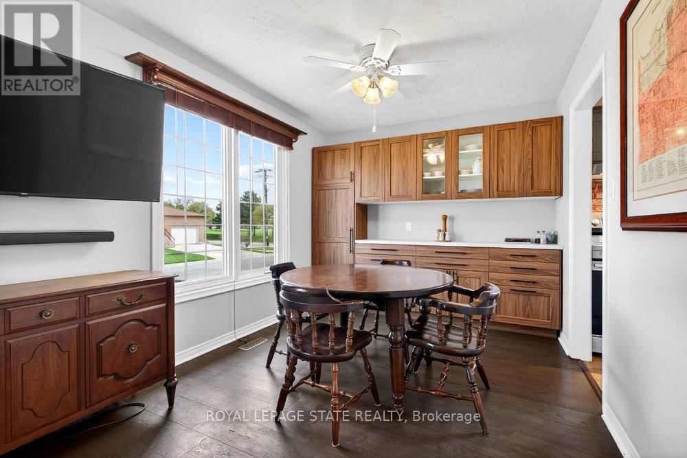 368 CARSON DRIVE Image 11