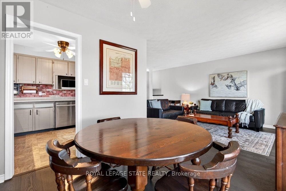 368 CARSON DRIVE Image 13