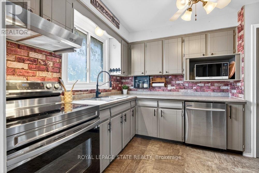 368 CARSON DRIVE Image 14