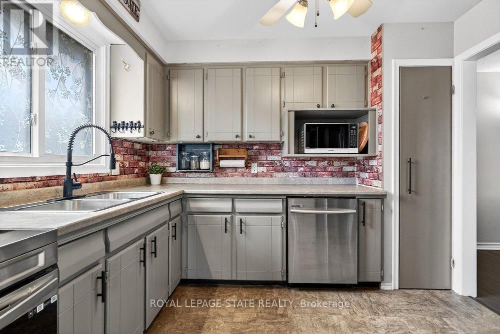 368 CARSON DRIVE Image 15