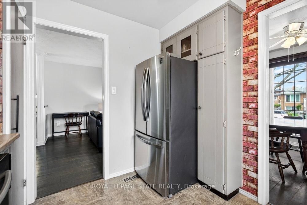 368 CARSON DRIVE Image 18