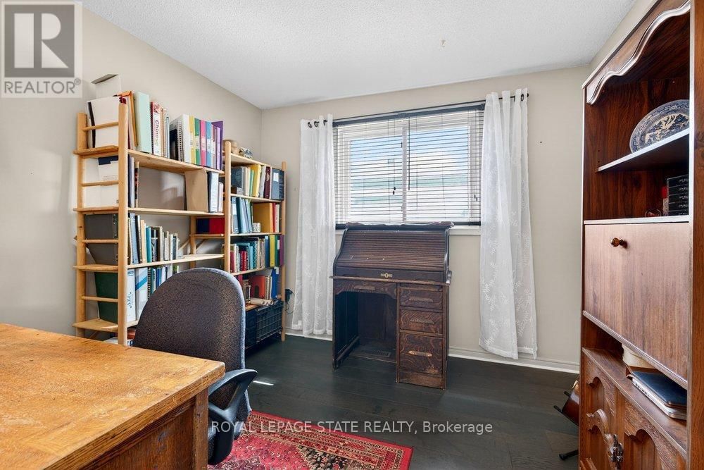 368 CARSON DRIVE Image 23