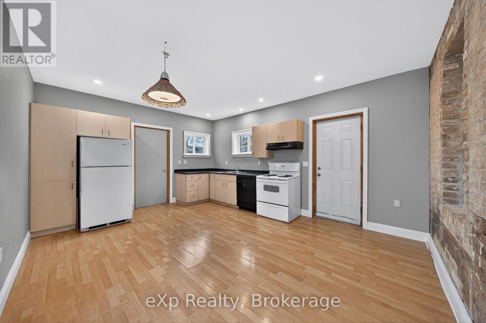 12 FLEET STREET Image 10