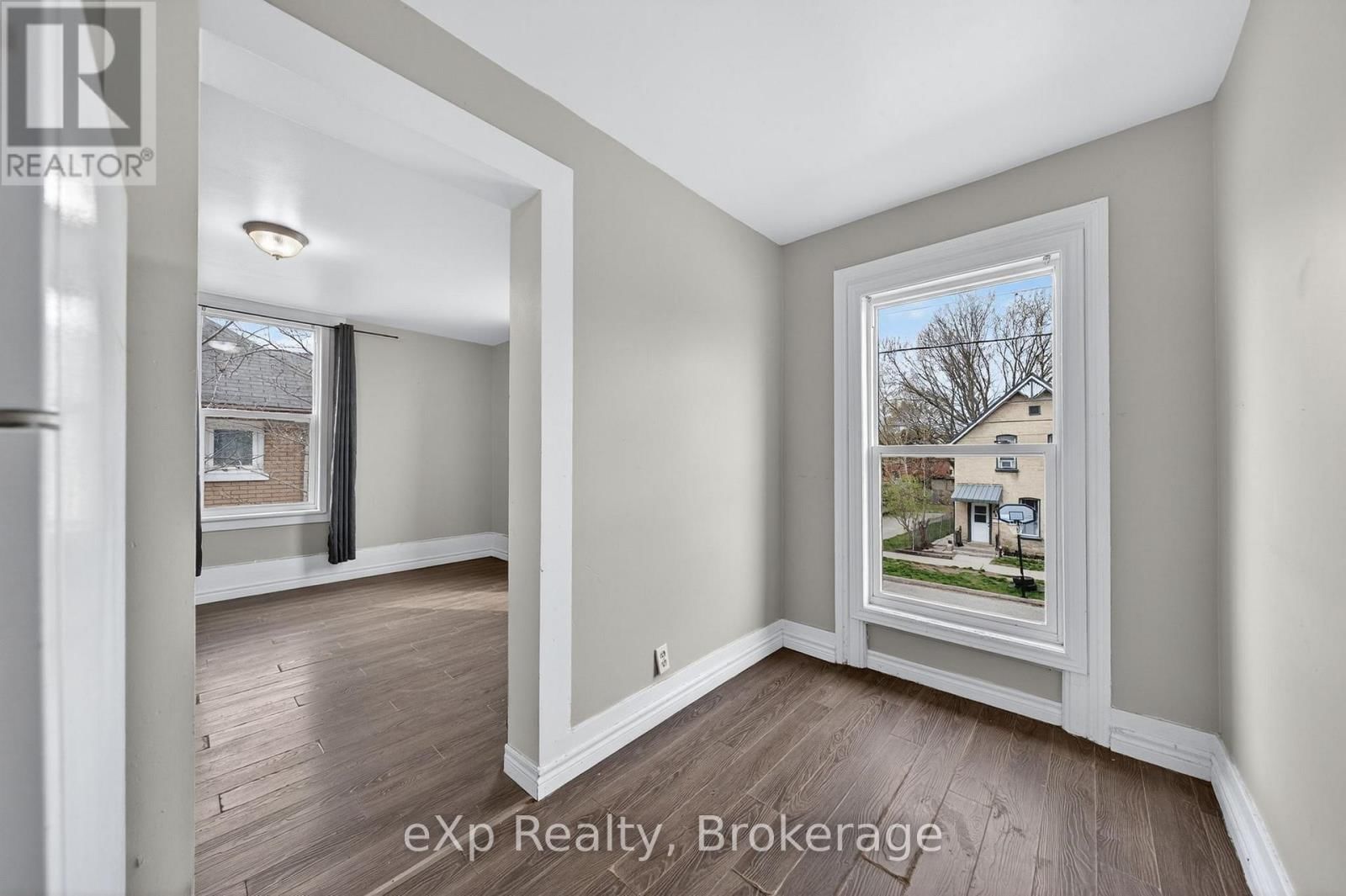 12 FLEET STREET Image 26