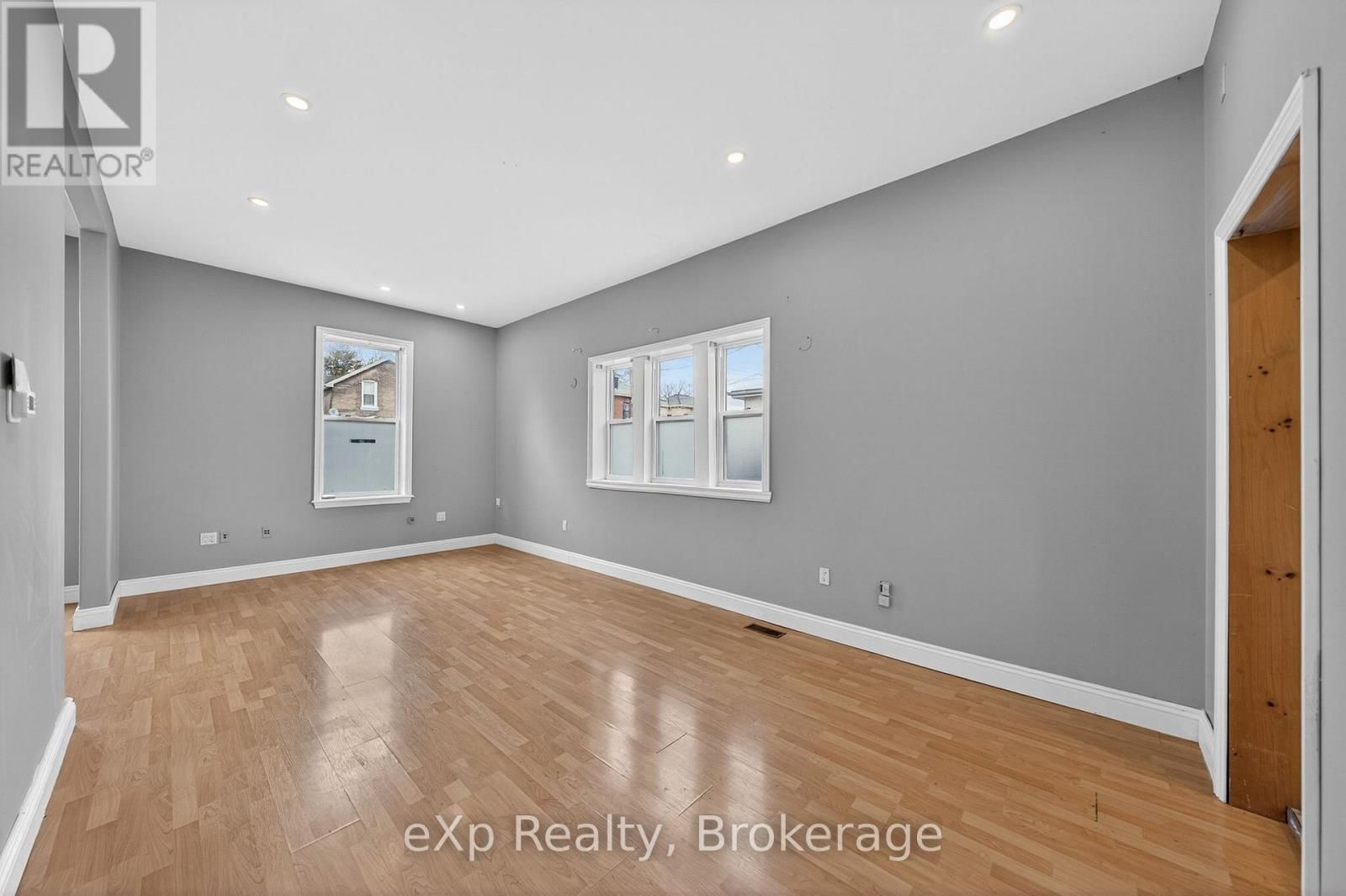 12 FLEET STREET Image 8