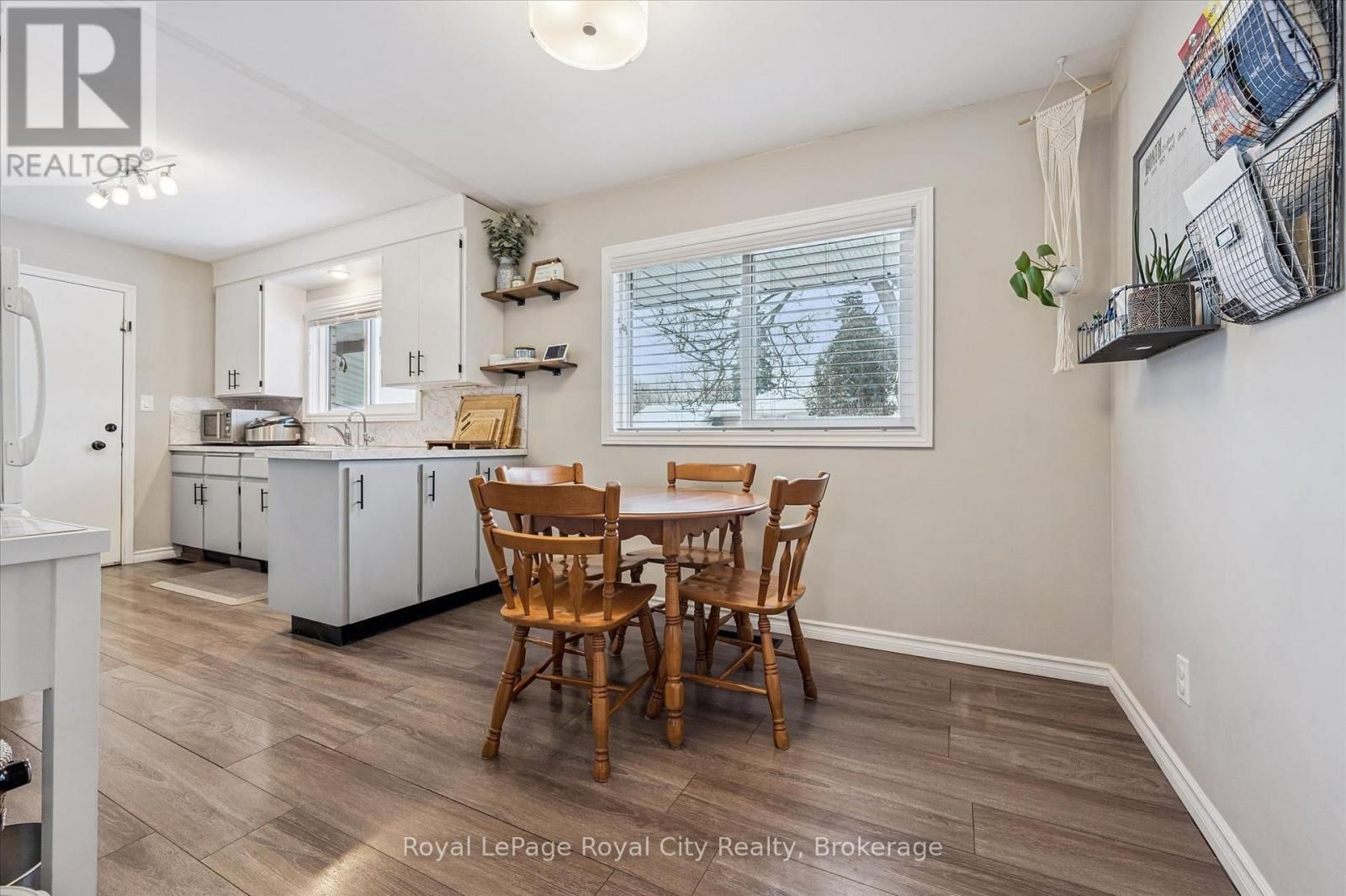 38 BRENTWOOD DRIVE Image 12