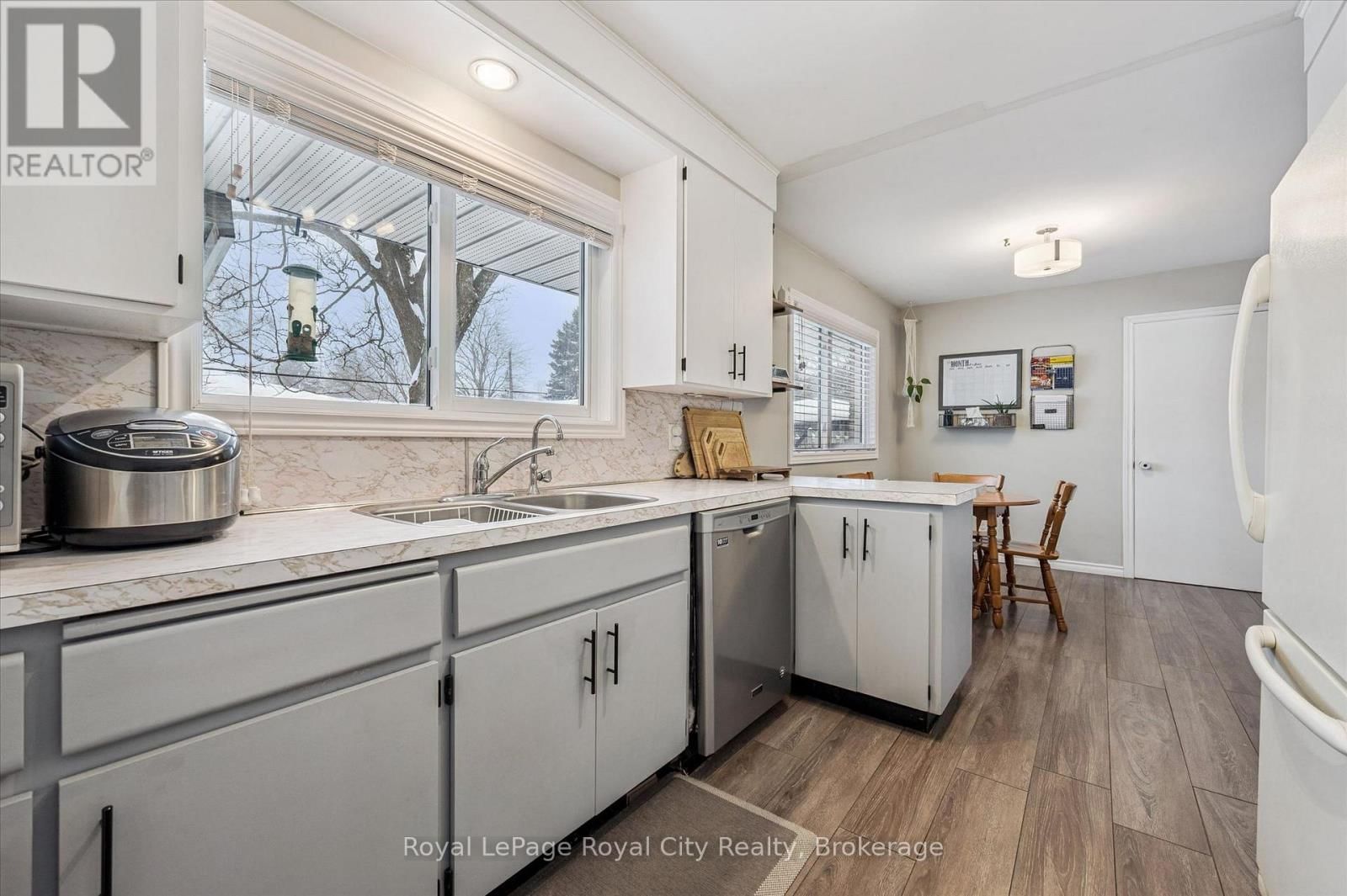 38 BRENTWOOD DRIVE Image 16