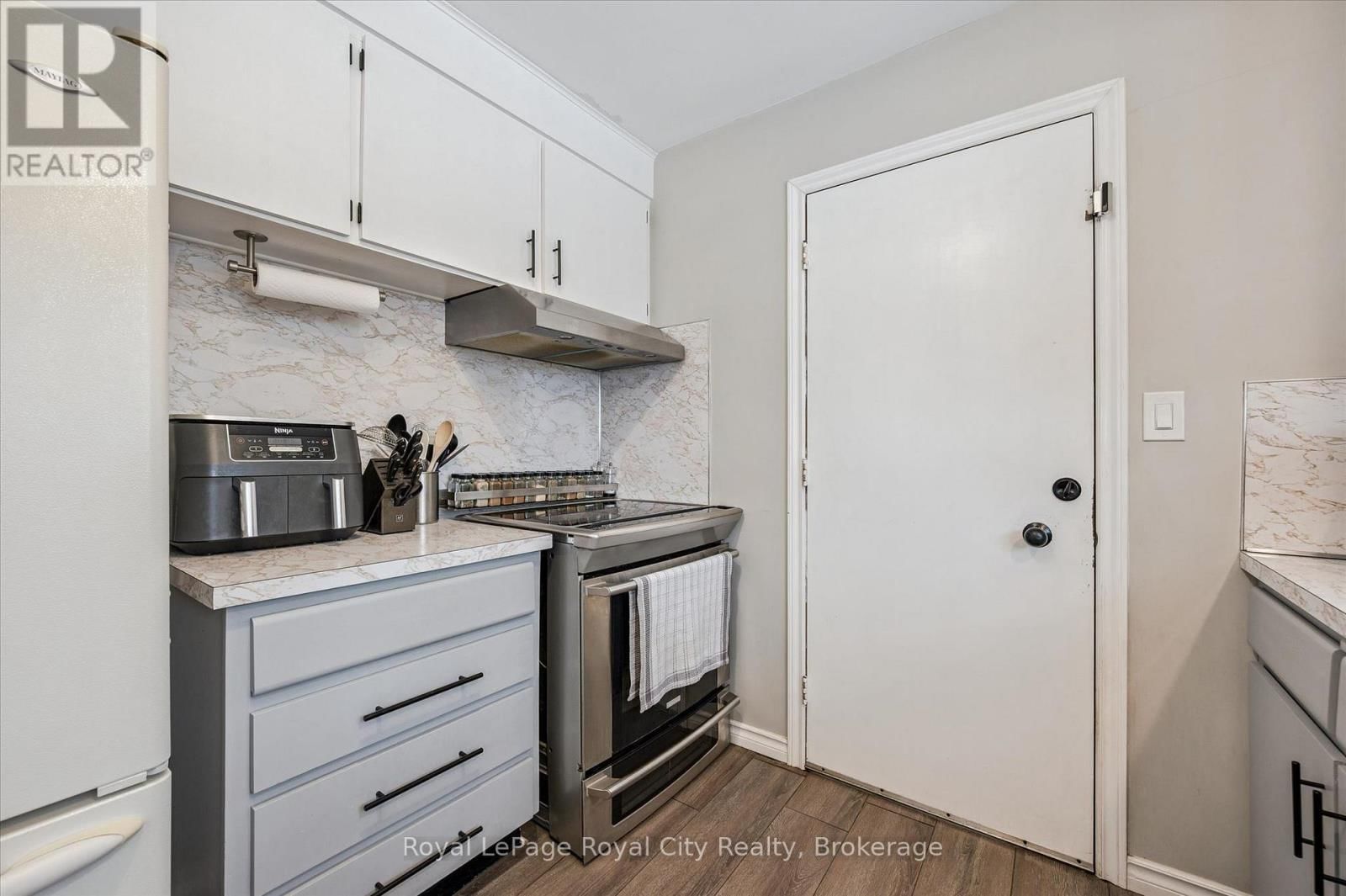 38 BRENTWOOD DRIVE Image 18