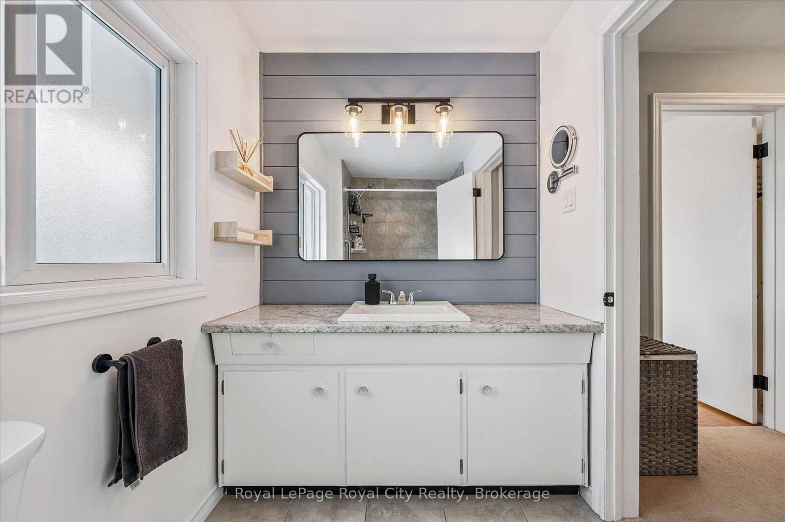 38 BRENTWOOD DRIVE Image 25