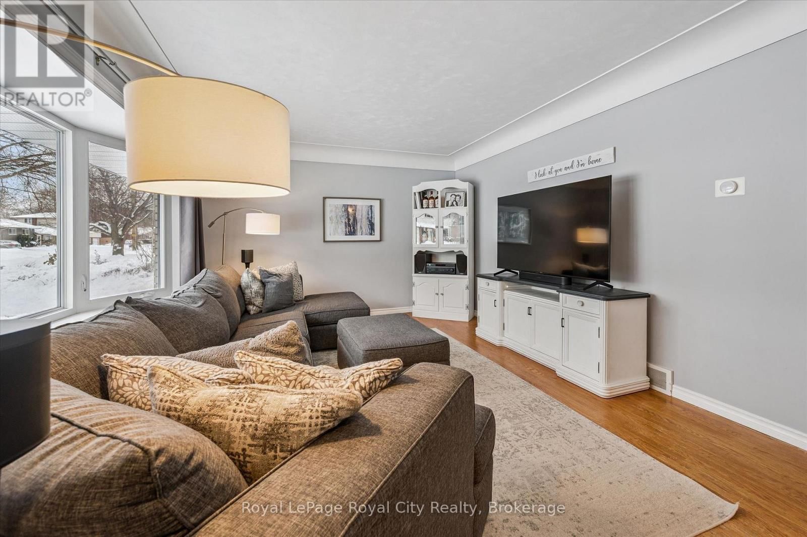 38 BRENTWOOD DRIVE Image 8