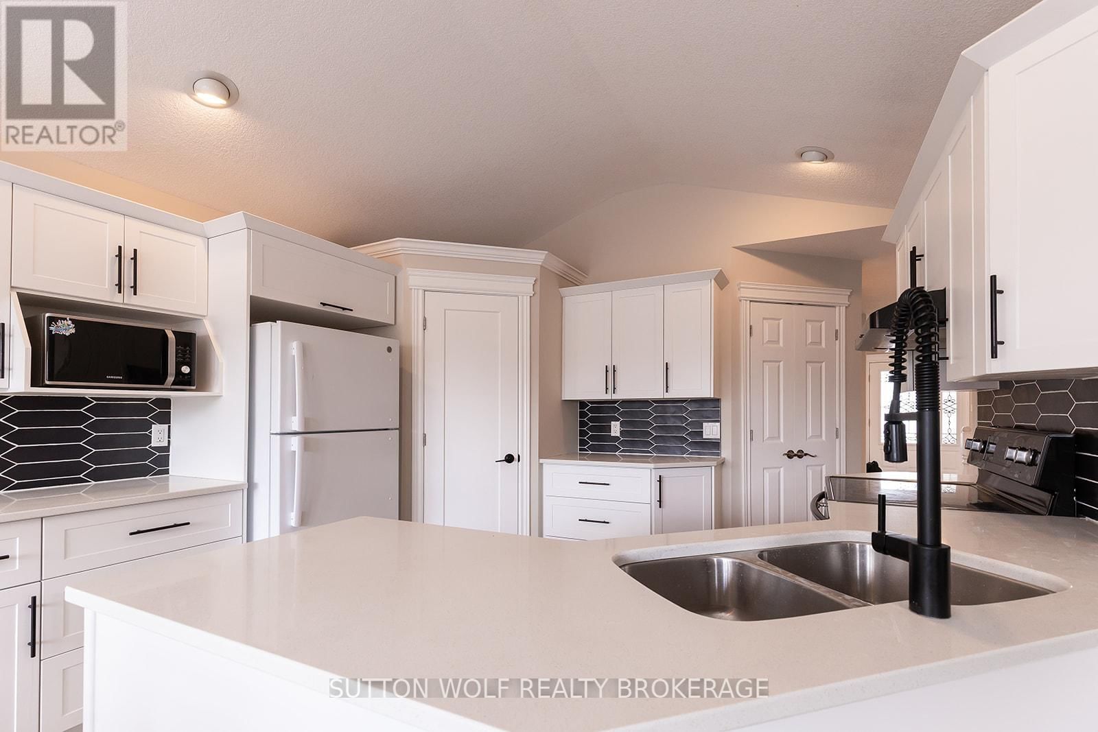 501 DARCY DRIVE Image 13