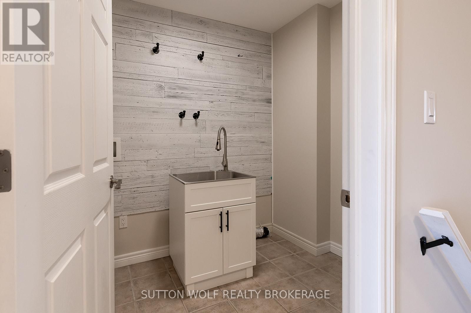 501 DARCY DRIVE Image 4