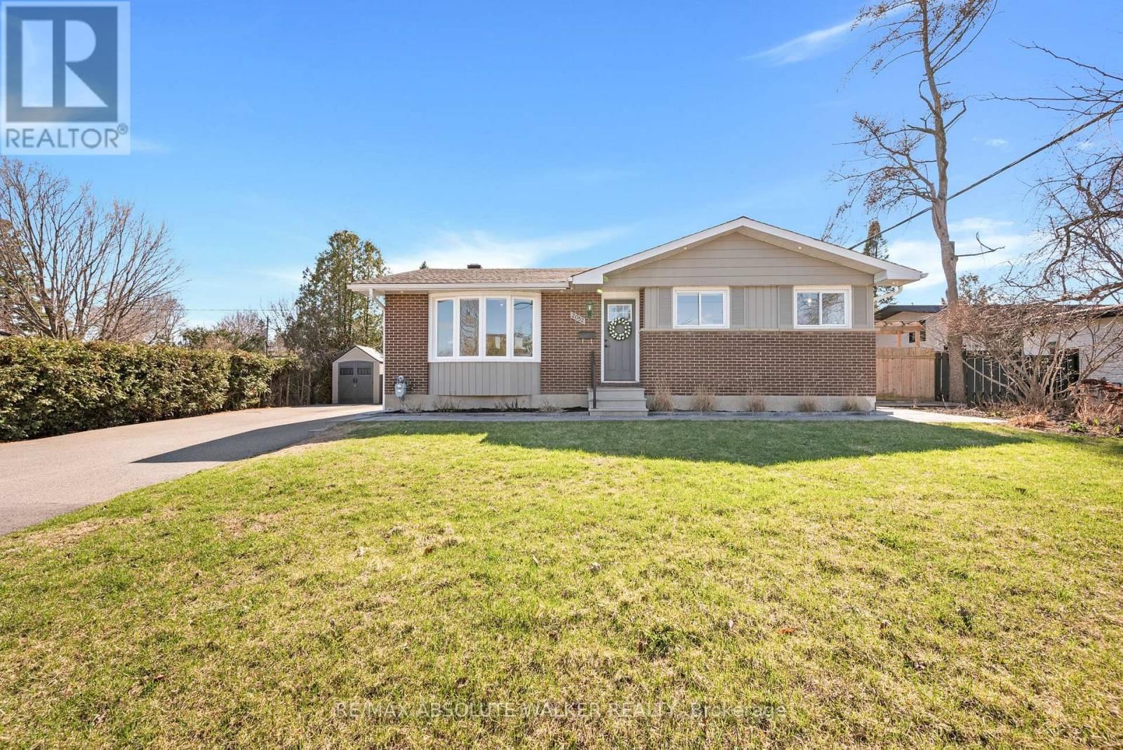 2052 VALLEY DRIVE Image 1