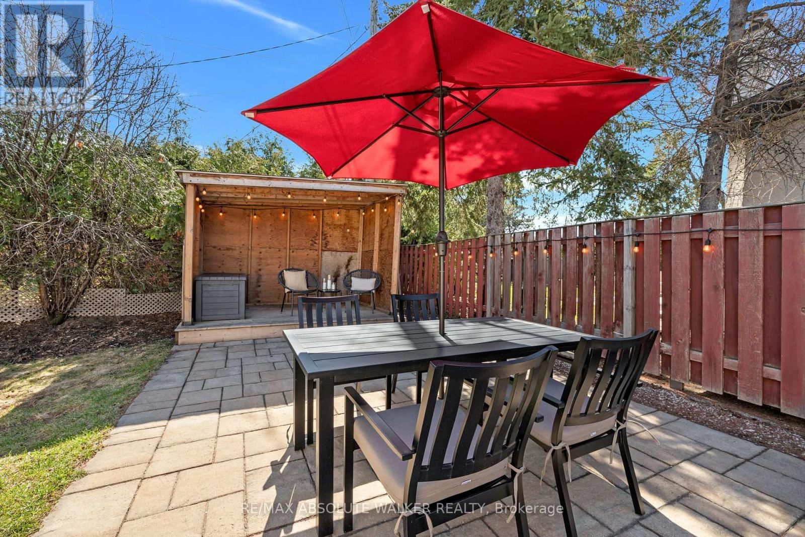 2052 VALLEY DRIVE Image 36