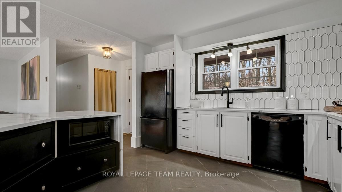 667 RAMSAY 4A CORNERS Image 12