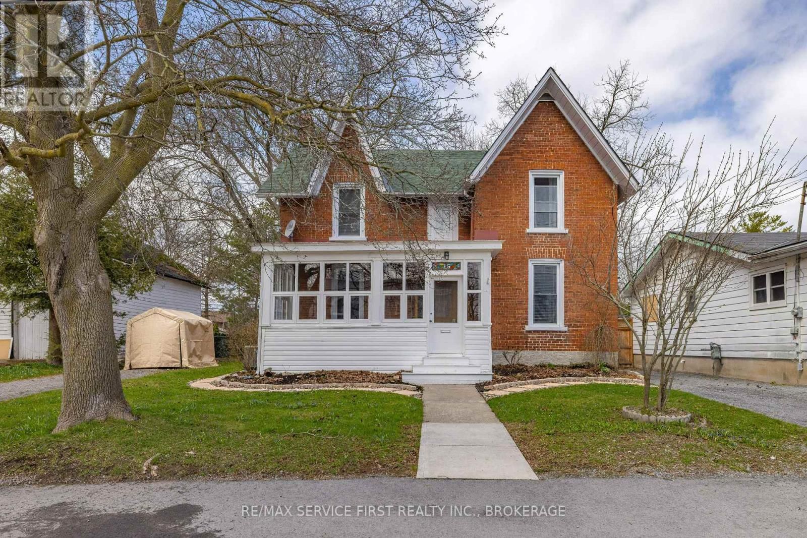 15 GRAHAM STREET EAST Image 1