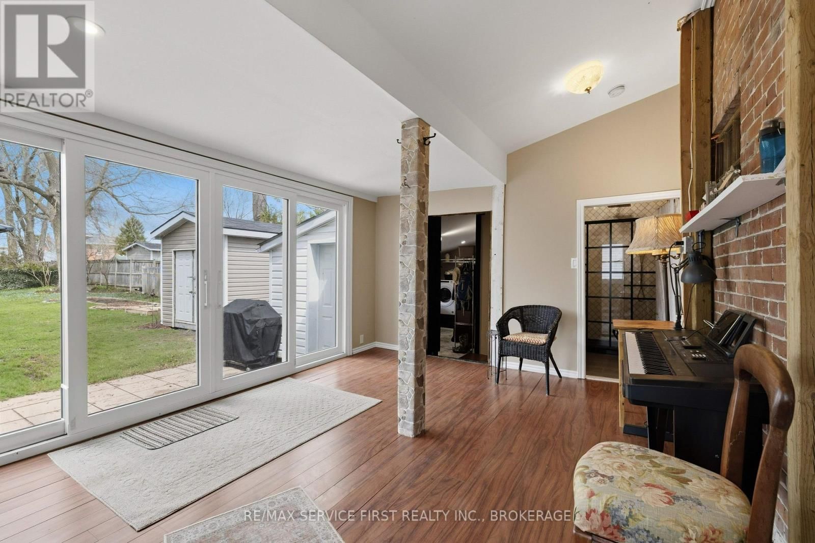 15 GRAHAM STREET EAST Image 19