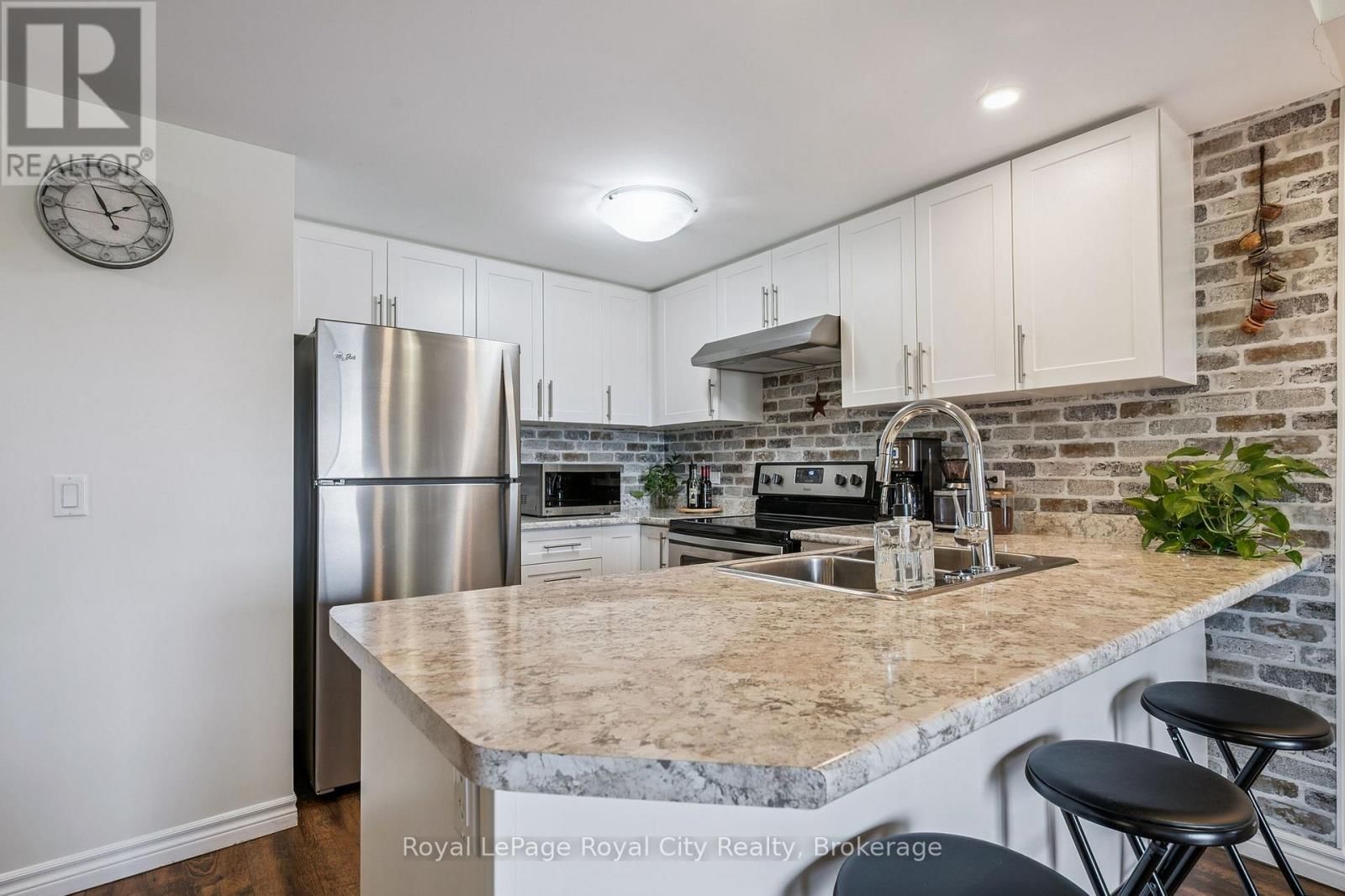 308 - 7 KAY CRESCENT Image 9