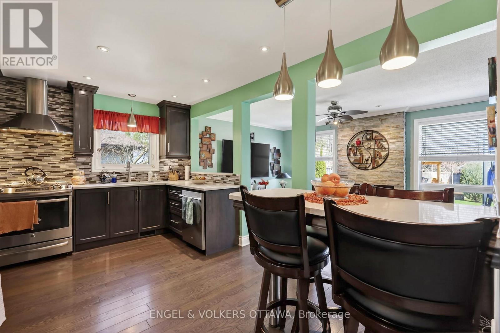 425 TANAGER BAY Image 11