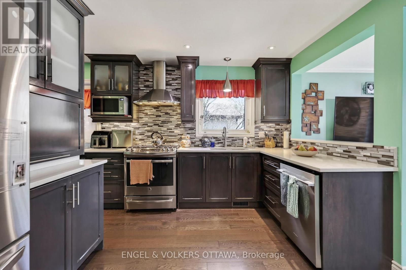 425 TANAGER BAY Image 12